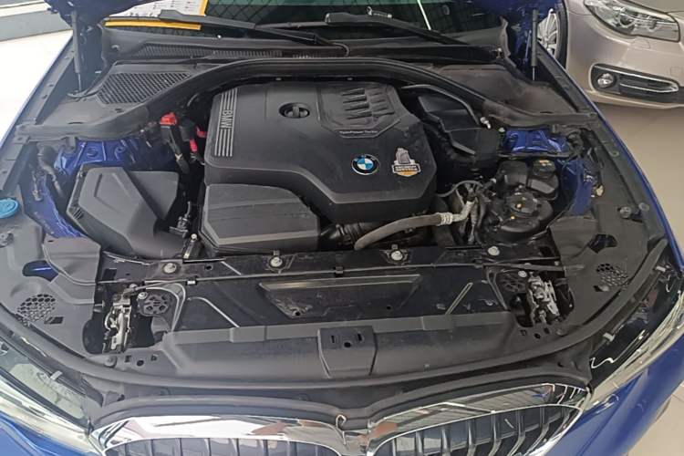 Used BMW 3 Series 2020 325i M Sport Package Engine Bay