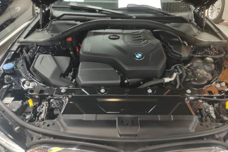Used BMW 3 Series 2020 Facelifted 325i M Sport Package Engine Bay