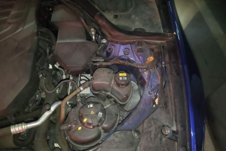 Used BMW 3 Series 2020 325Li M Sport Package Engine Bay Left