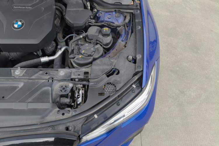 Used BMW 3 Series 2020 325i M Sport Night Edition package Engine Bay Left