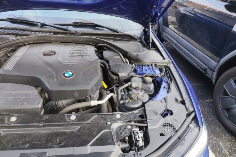 Used BMW 3 Series 2020 325i M Sport Night Edition package Engine Bay Left