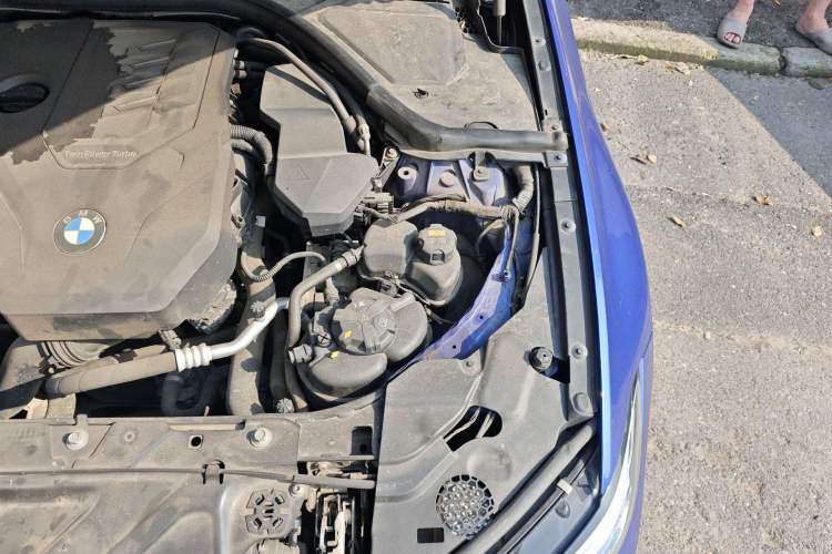 Used BMW 3 Series 2020 325i M Sport Package Engine Bay Left