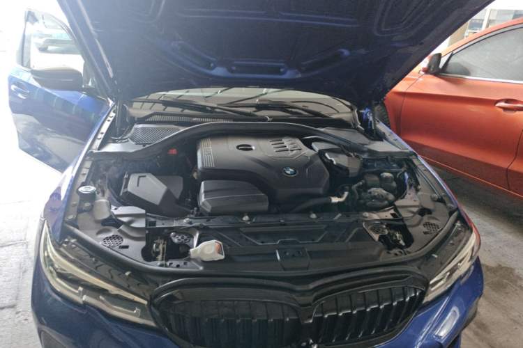 Used BMW 3 Series 2020 325i M Sport Night Edition package Engine Bay