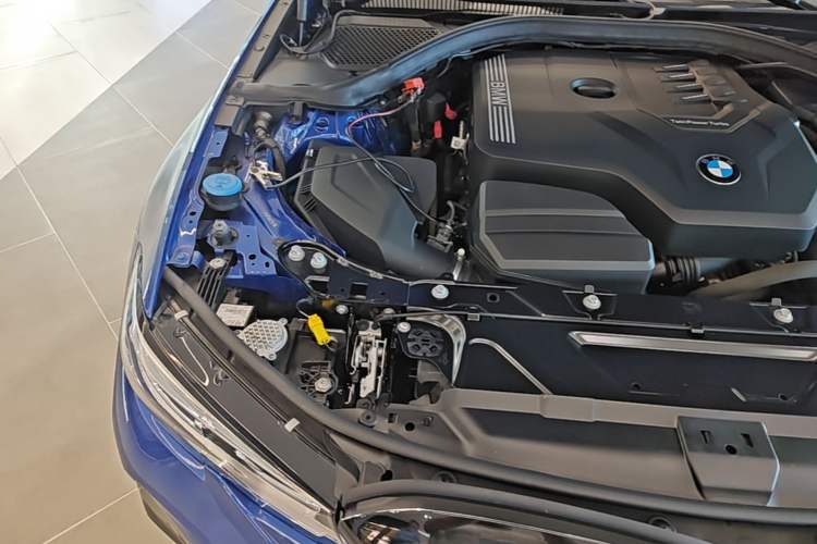 Used BMW 3 Series 2020 325Li M Sport Package Engine Bay Right