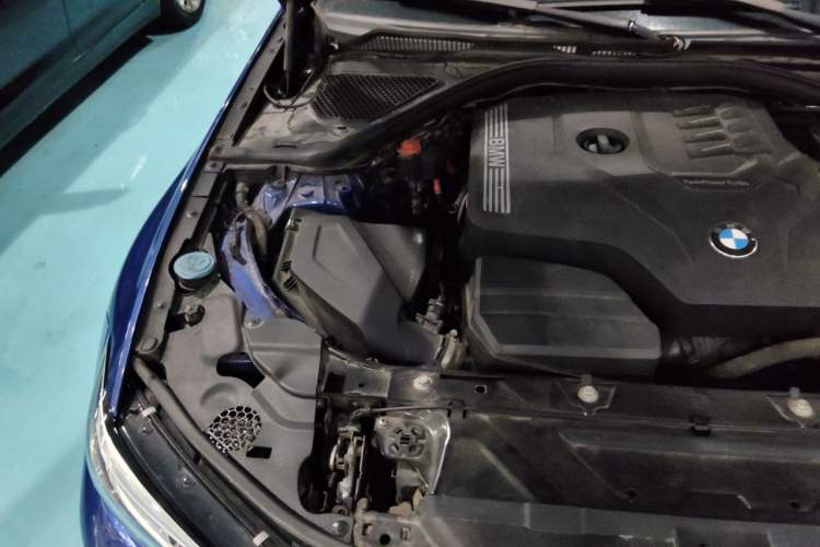 Used BMW 3 Series 2020 325i M Sport Package Engine Bay Right