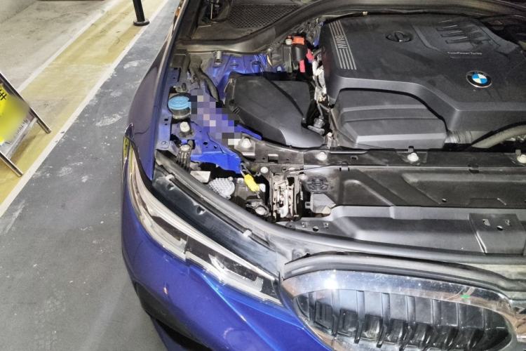 Used BMW 3 Series 2020 320Li M Sport Package Engine Bay Right
