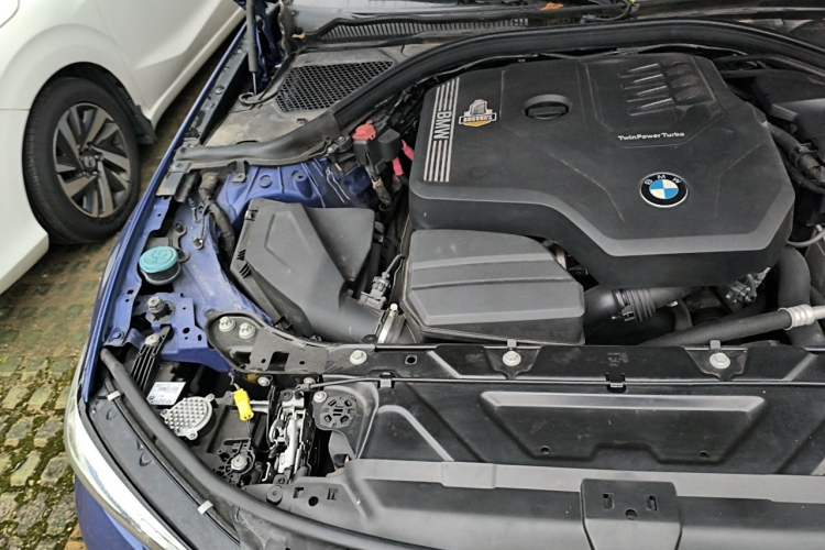 Used BMW 3 Series 2020 Restyled 325i M Sport Night Edition Package Engine Bay Right