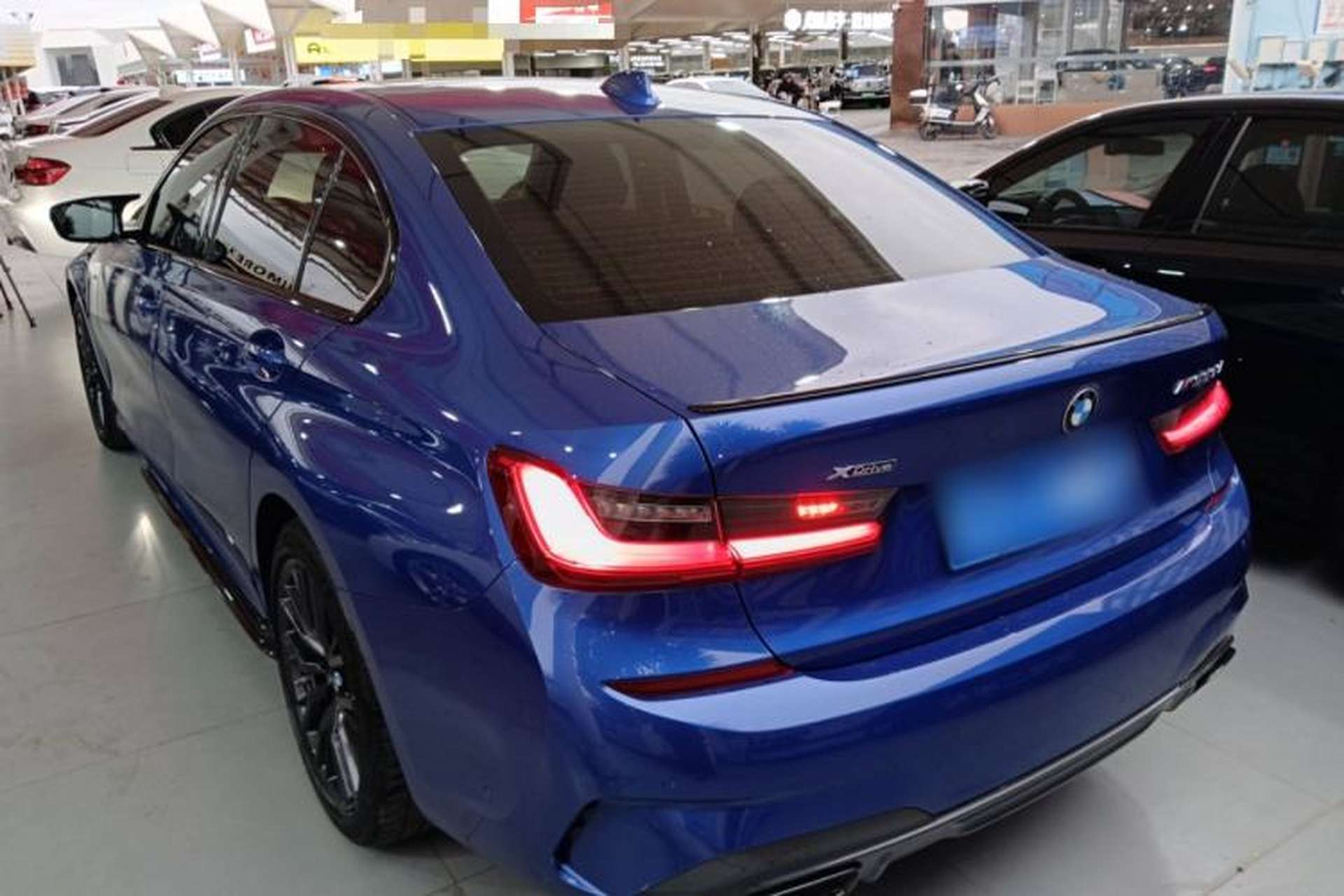Used BMW 3 Series 2020 330Li xDrive M Sport Night Edition Exterior 2