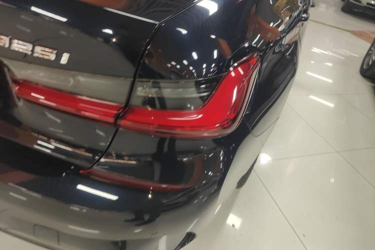 Used BMW 3 Series 2020 Facelifted 325i M Sport Package Exterior 3