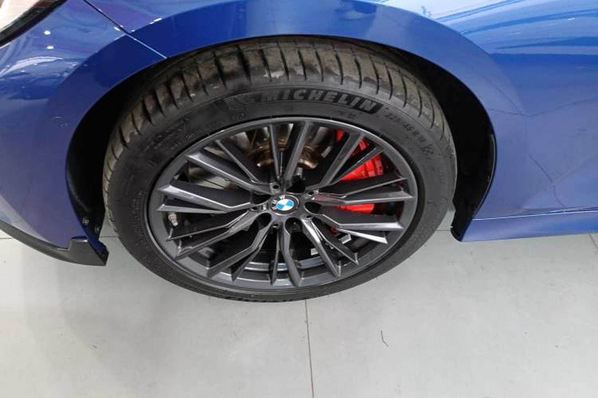Used BMW 3 Series 2020 330Li xDrive M Sport Night Edition Exterior 4
