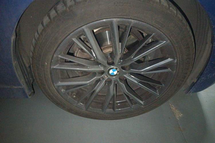 Used BMW 3 Series 2020 Restyled 325i M Sport Night Edition Package Exterior 4