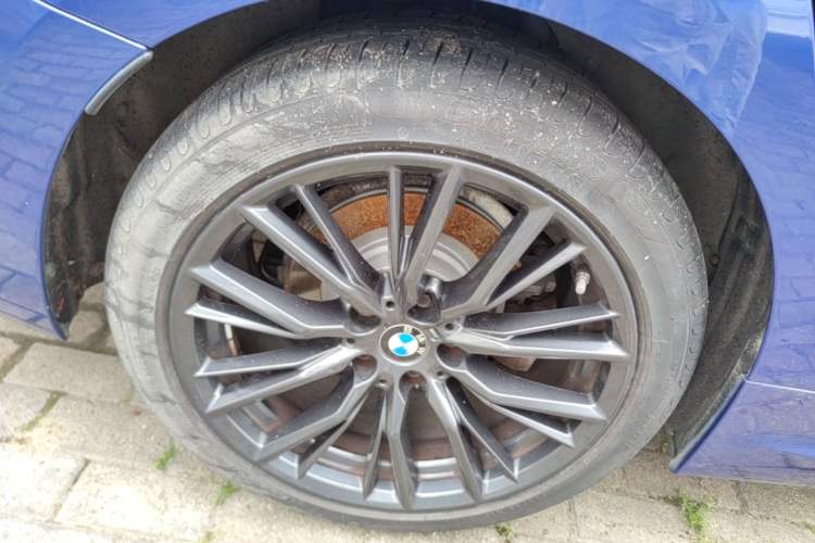 Used BMW 3 Series 2020 Restyled 325i M Sport Night Edition Package Exterior 5