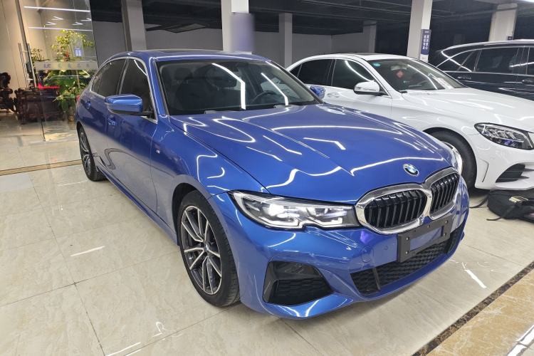 Used BMW 3 Series 2020 320Li M Sport Package Front Right 45 Deg