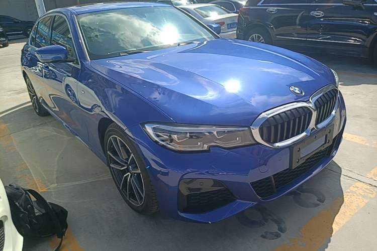 Used BMW 3 Series 2020 320Li M Sport Package Front Right 45 Deg