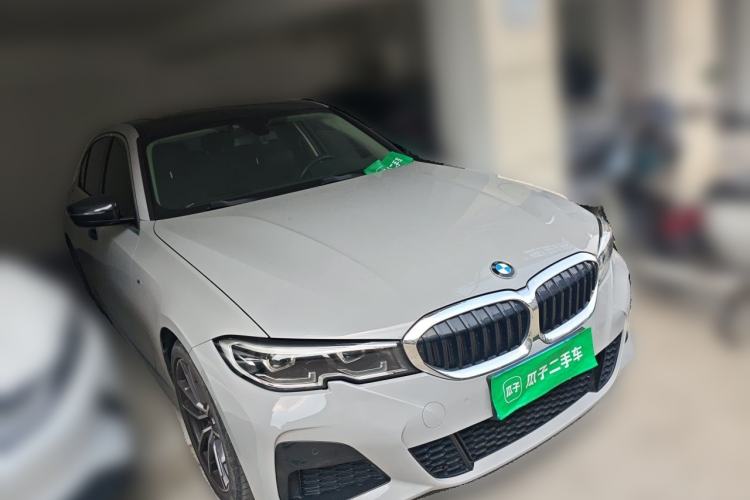 Used BMW 3 Series 2020 320Li M Sport Package Front Right 45 Deg