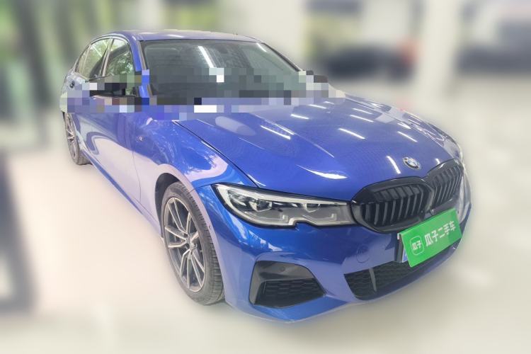 Used BMW 3 Series 2020 320i Sport Package Front Right 45 Deg