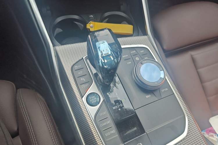 Used BMW 3 Series 2020 330i M Sport Night Edition Gear Lever