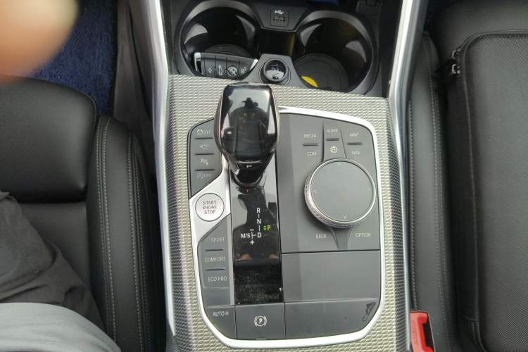 Used BMW 3 Series 2020 325i M Sport Night Edition package Gear Lever