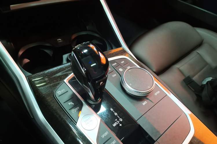 Used BMW 3 Series 2020 325Li M Sport Package Gear Lever