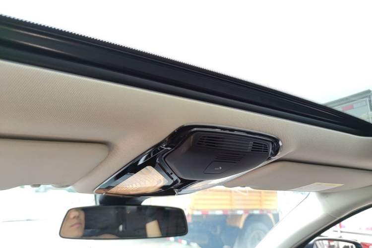 Used BMW 3 Series 2020 Restyled 325i M Sport Night Edition Package Headliner