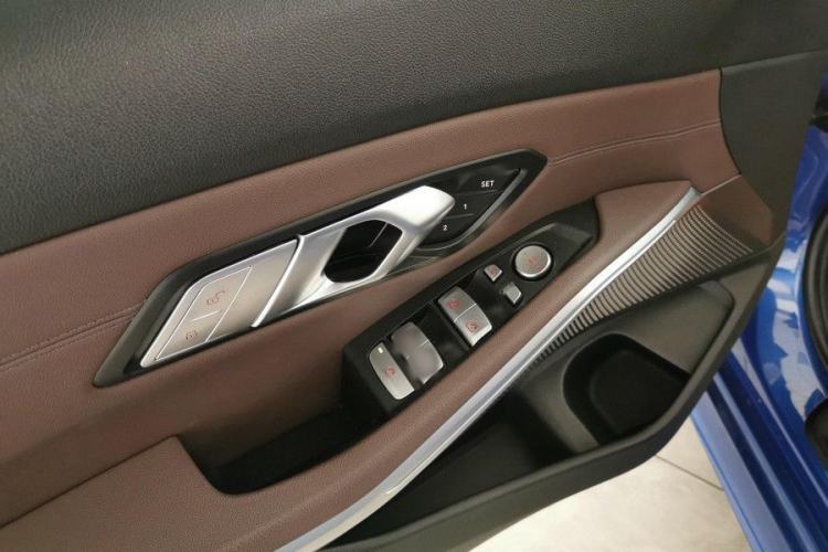 Used BMW 3 Series 2020 Restyled 325Li M Sport Package Interior 10
