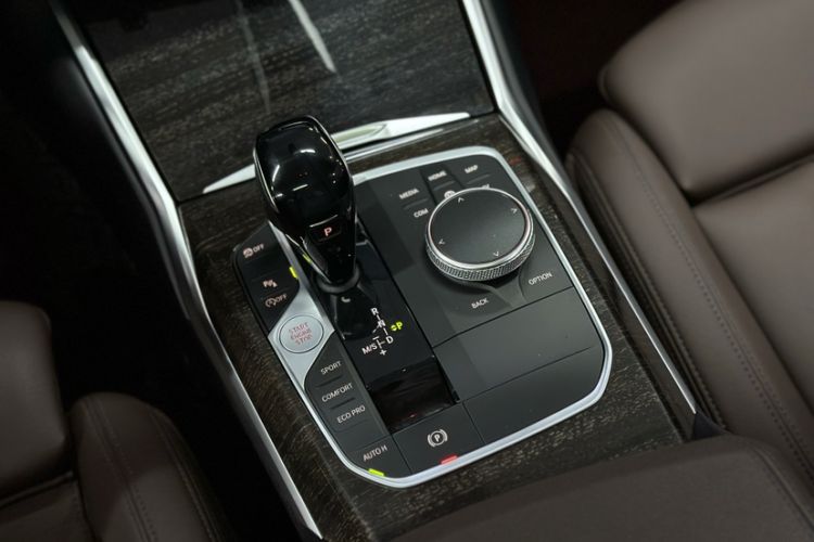 Used BMW 3 Series 2020 325Li M Sport Package Interior 11