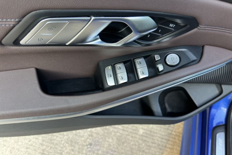Used BMW 3 Series 2020 325i M Sport Package Interior 11