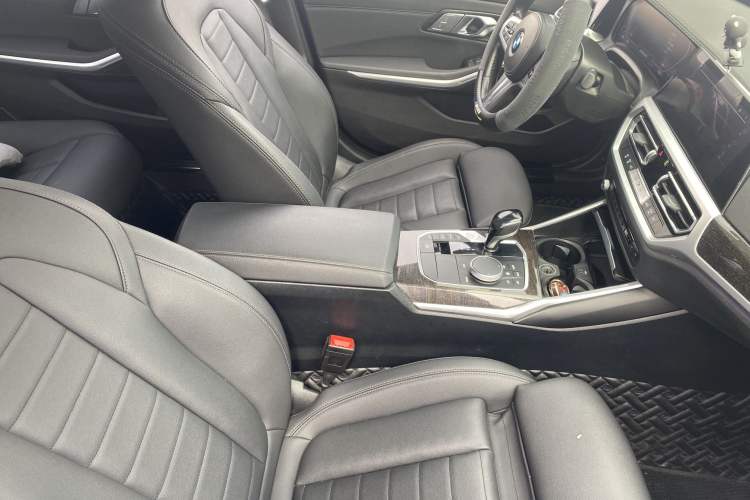 Used BMW 3 Series 2020 Restyled 325Li M Sport Package Interior 2