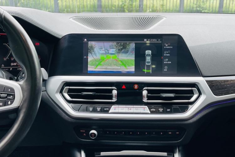 Used BMW 3 Series 2020 Restyled 325Li M Sport Package Interior 3