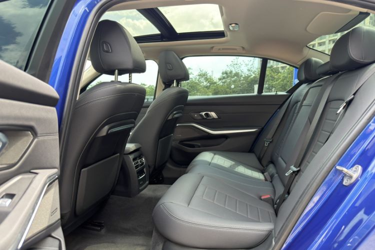 Used BMW 3 Series 2020 Facelifted 325Li M Sport Night Edition Package Interior 3