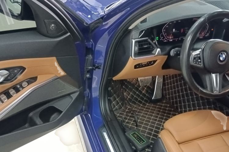 Used BMW 3 Series 2020 Restyled 325i M Sport Night Edition Package Interior 3