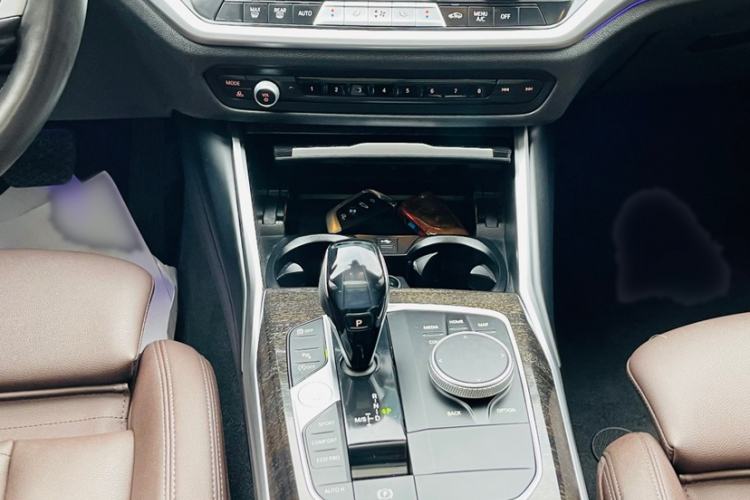Used BMW 3 Series 2020 Restyled 325Li M Sport Package Interior 4