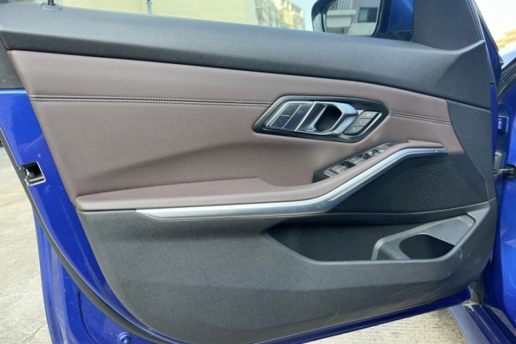 Used BMW 3 Series 2020 325i M Sport Package Interior 4