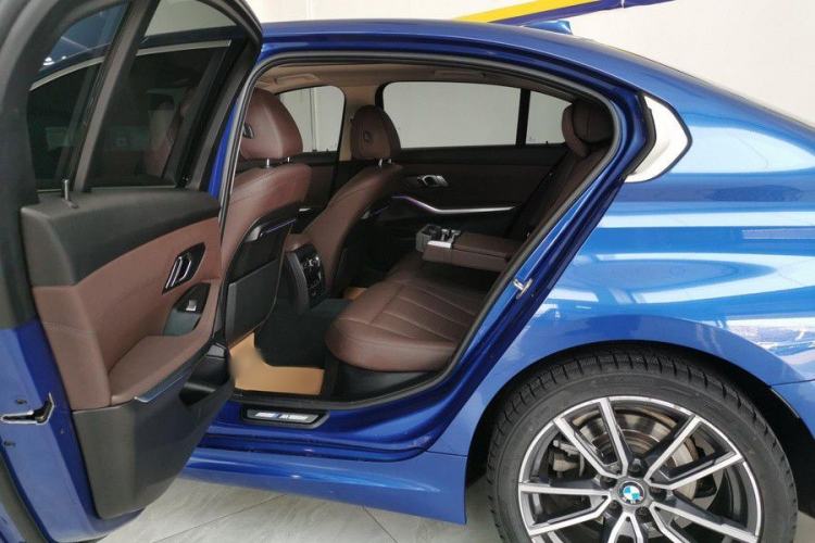 Used BMW 3 Series 2020 Restyled 325Li M Sport Package Interior 6