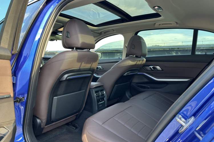 Used BMW 3 Series 2020 Restyled 325Li M Sport Package Interior 8
