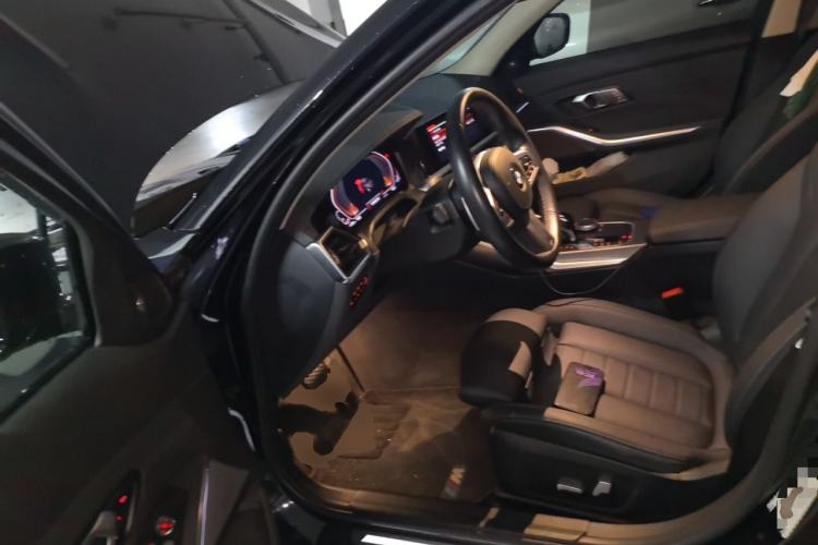 Used BMW 3 Series 2020 Restyled 325i M Sport Night Edition Package Left Front Seat