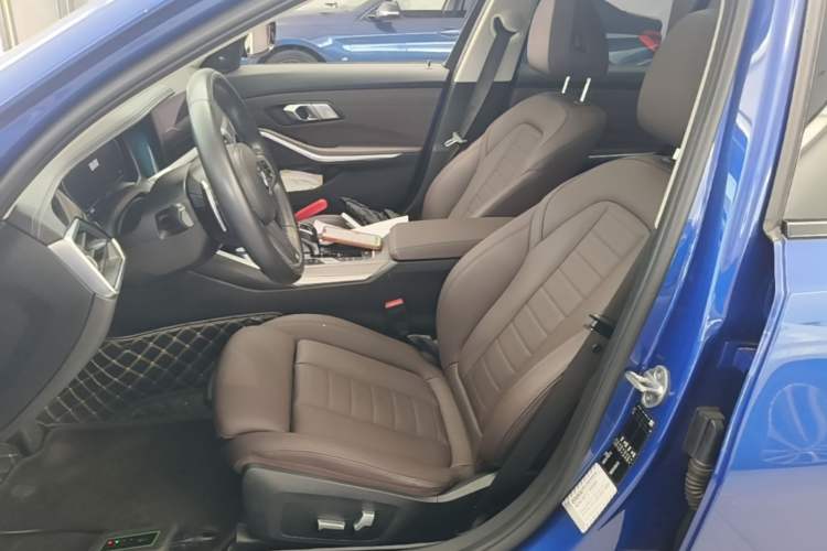 Used BMW 3 Series 2020 325i M Sport Night Edition package Left Front Seat