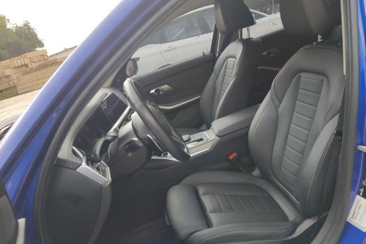 Used BMW 3 Series 2020 325i M Sport Night Edition package Left Front Seat