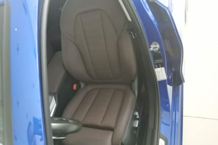 Used BMW 3 Series 2020 Facelifted 325Li M Sport Night Edition Package Left Front Seat