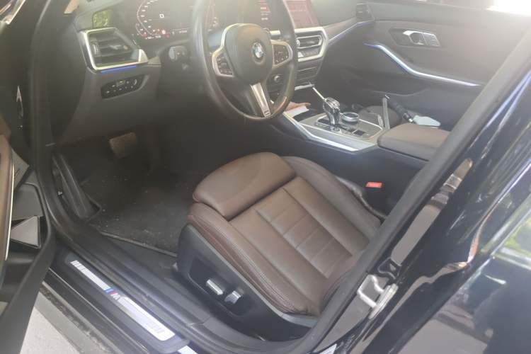 Used BMW 3 Series 2020 Restyled 325i M Sport Night Edition Package Left Front Seat