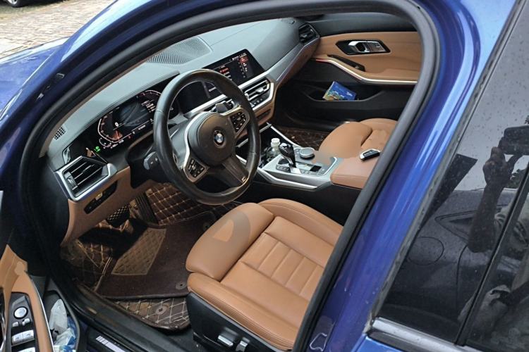 Used BMW 3 Series 2020 Restyled 325i M Sport Night Edition Package Left Front Seat