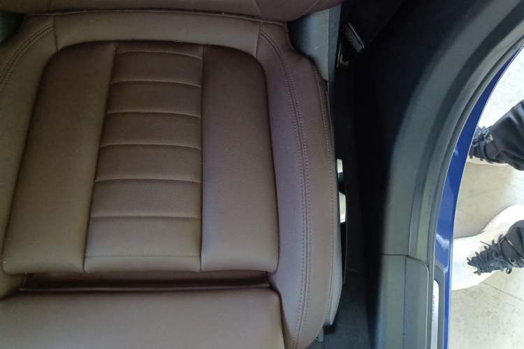 Used BMW 3 Series 2020 325Li M Sport Package Left Front Seat