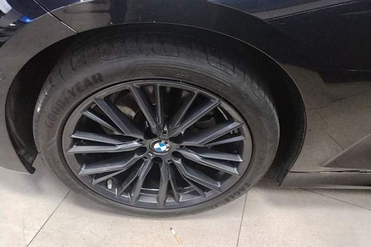 Used BMW 3 Series 2020 Facelifted 325Li M Sport Night Edition Package Left Front Wheel Hub