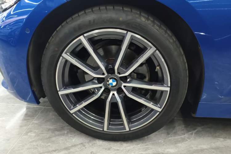 Used BMW 3 Series 2020 Restyled 325Li M Sport Package Left Front Wheel Hub