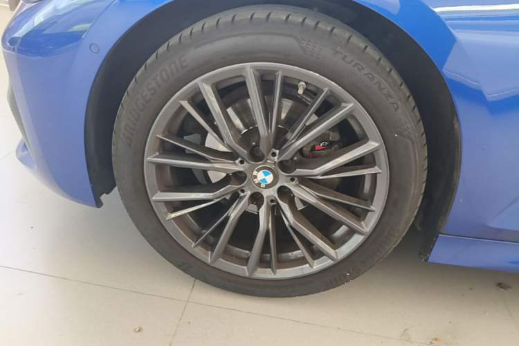 Used BMW 3 Series 2020 325i M Sport Night Edition package Left Front Wheel Hub