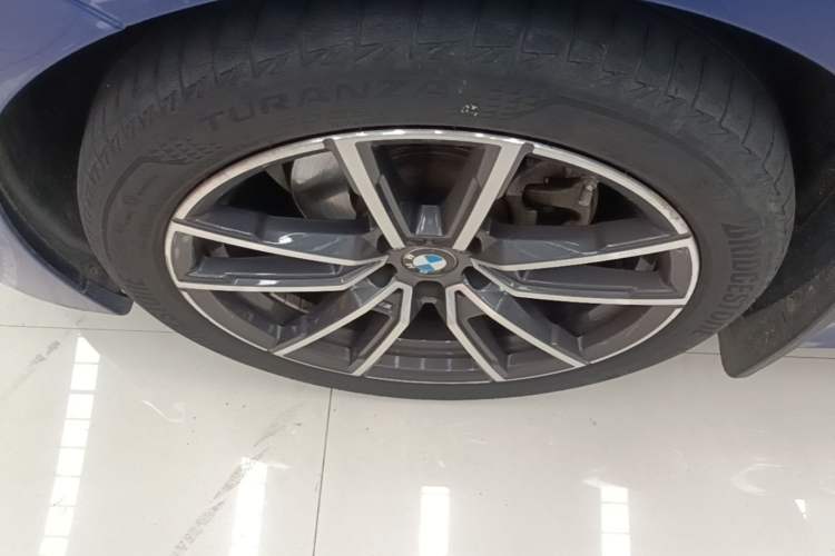 Used BMW 3 Series 2020 325Li M Sport Package Left Front Wheel Hub