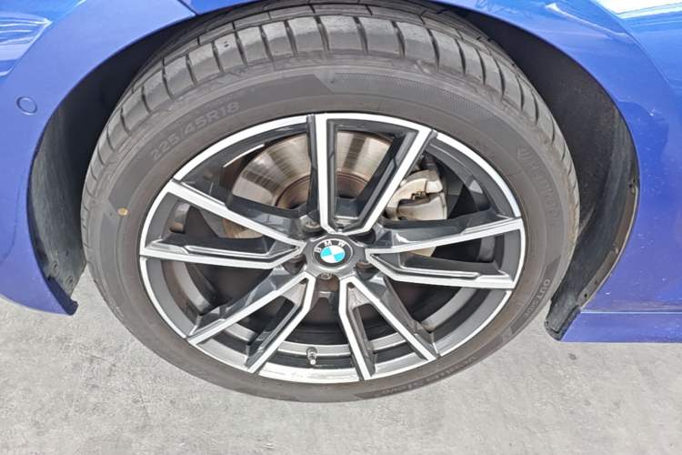 Used BMW 3 Series 2020 Restyled 325Li M Sport Package Left Front Wheel Hub