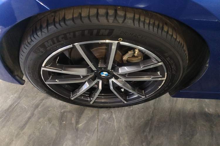 Used BMW 3 Series 2020 325Li M Sport Package Left Front Wheel Hub