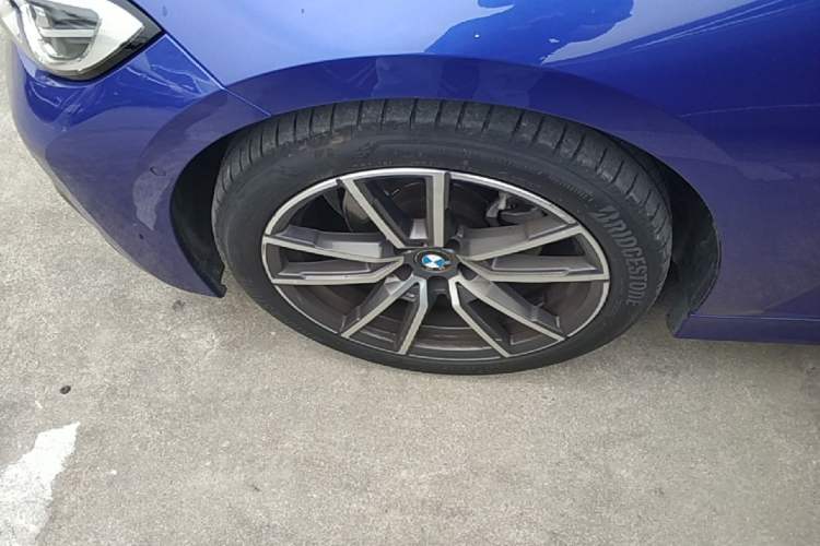 Used BMW 3 Series 2020 325Li M Sport Package Left Front Wheel Hub