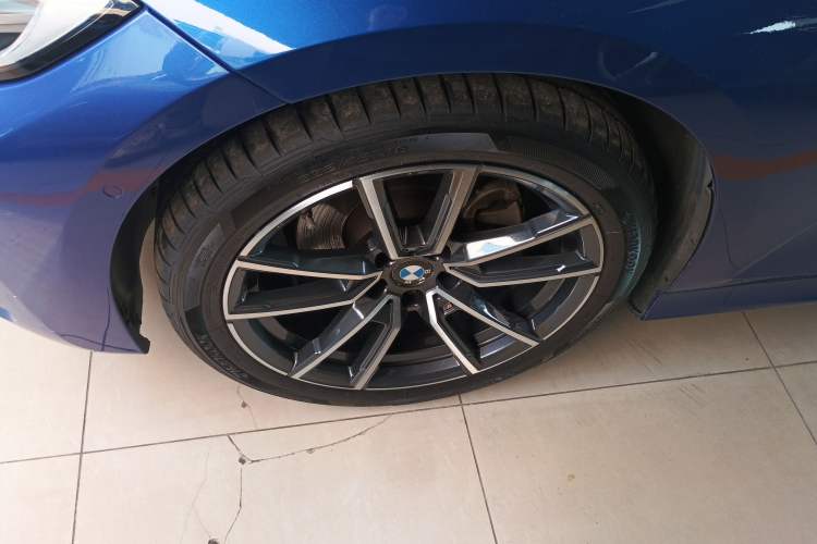 Used BMW 3 Series 2020 325Li M Sport Package Left Front Wheel Hub